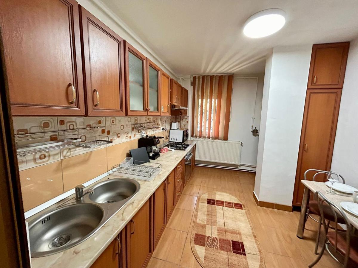 Jad - Familiy 4 Rooms Apartment - Near Forest And Historic Center - Racadau Brasov Exterior photo