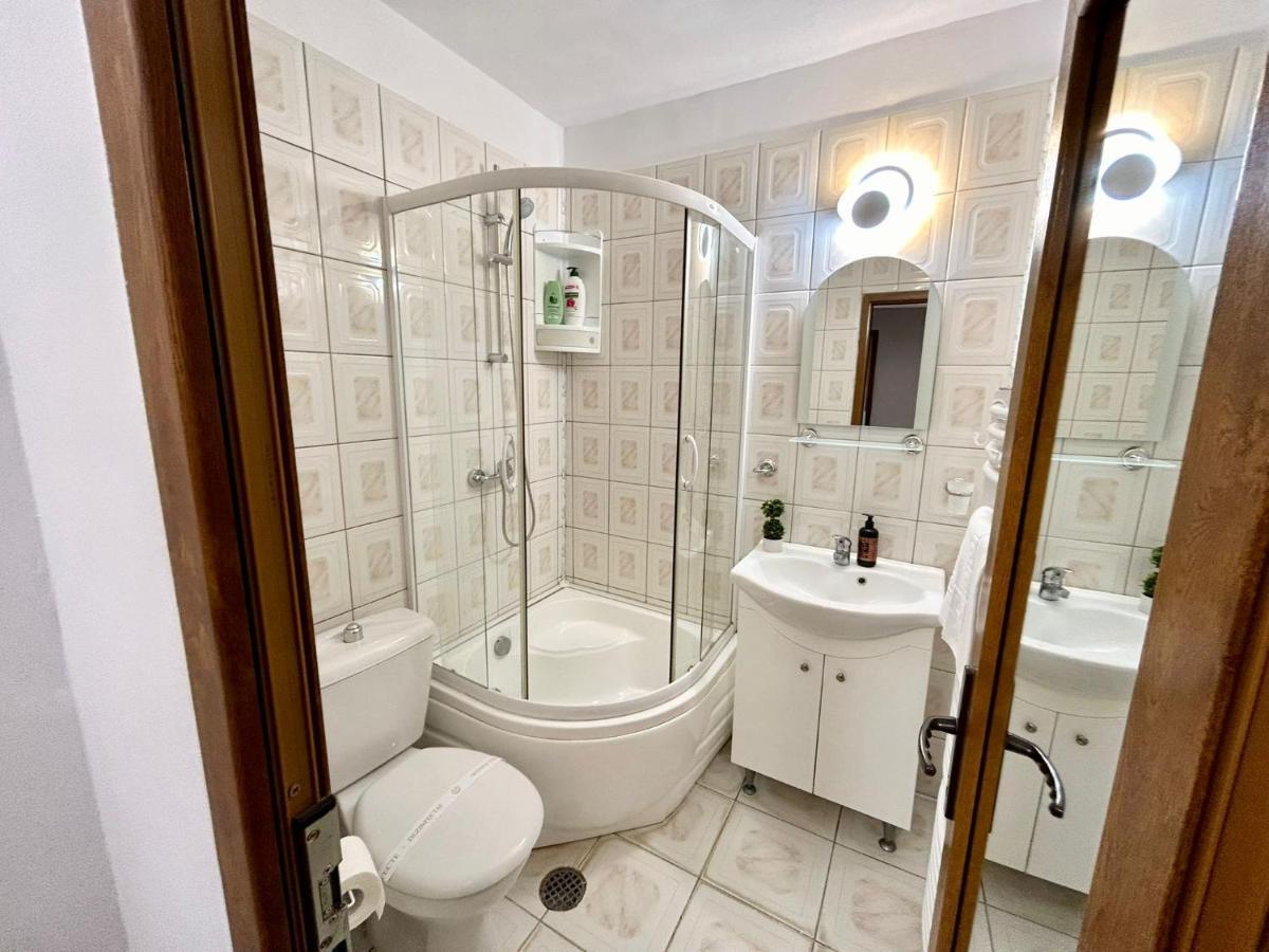 Jad - Familiy 4 Rooms Apartment - Near Forest And Historic Center - Racadau Brasov Exterior photo